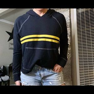 Sundry Pullover Sweatshirt/Hoodie Size 1